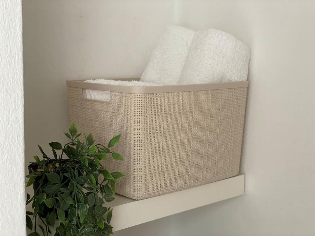 The Olive Ocean Apartment Толон Екстериор снимка