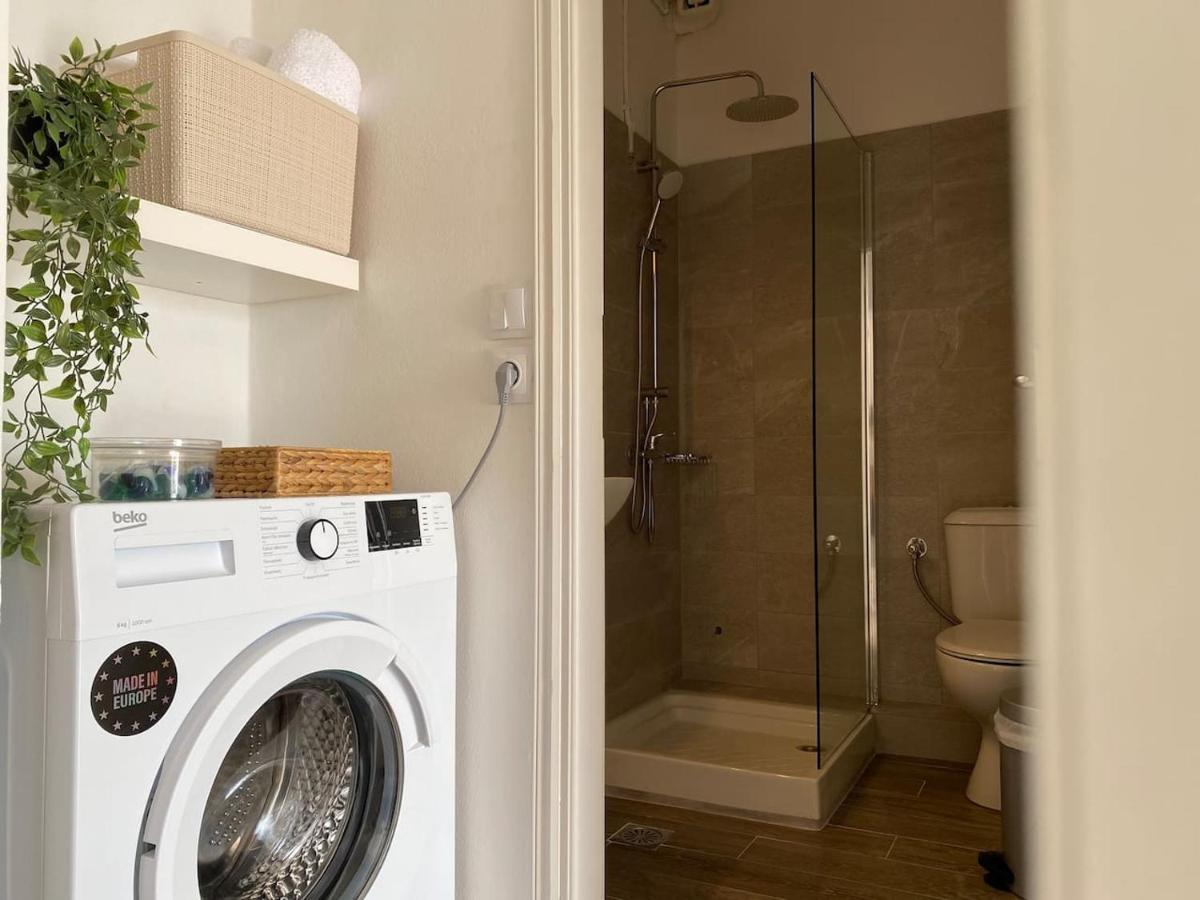 The Olive Ocean Apartment Толон Екстериор снимка
