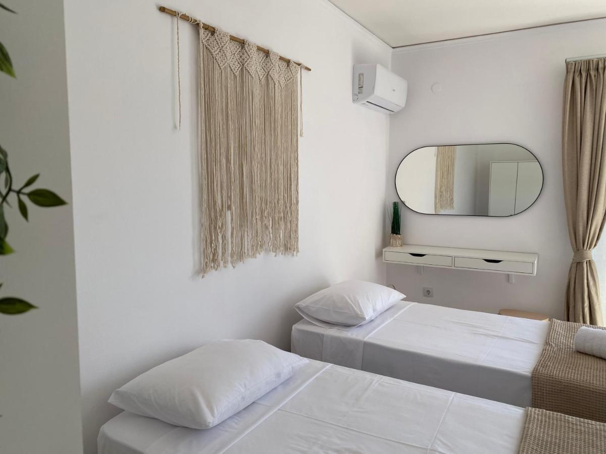 The Olive Ocean Apartment Толон Екстериор снимка